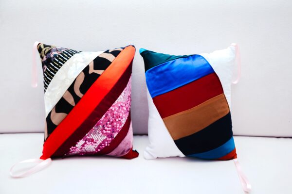 Throw pillows - Image 2
